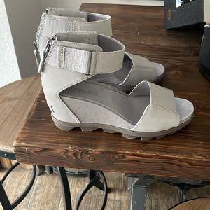 Sorrel Joanie 11 ankle strap wedge sandal new in box size 8